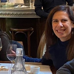 Meet your Posher, Suzanne